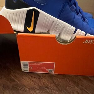 Nike metcon 5  Blue and White